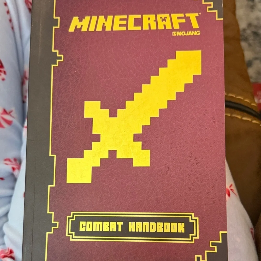 Minecraft Combat Guide - Brown and Yellow